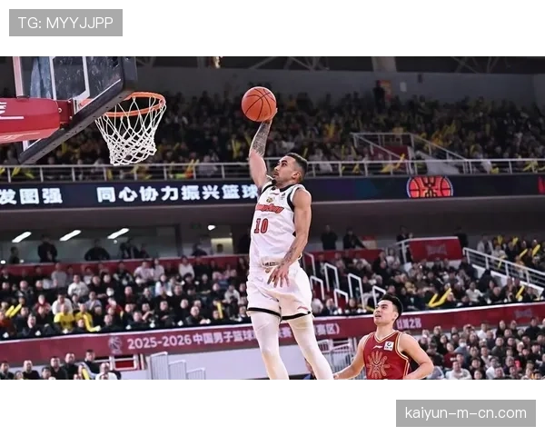 广东客场大胜吉林重返前二 萨林杰萨姆纳双外齐爆 广东客场大胜吉林重返前二 萨林杰萨姆纳双外齐爆